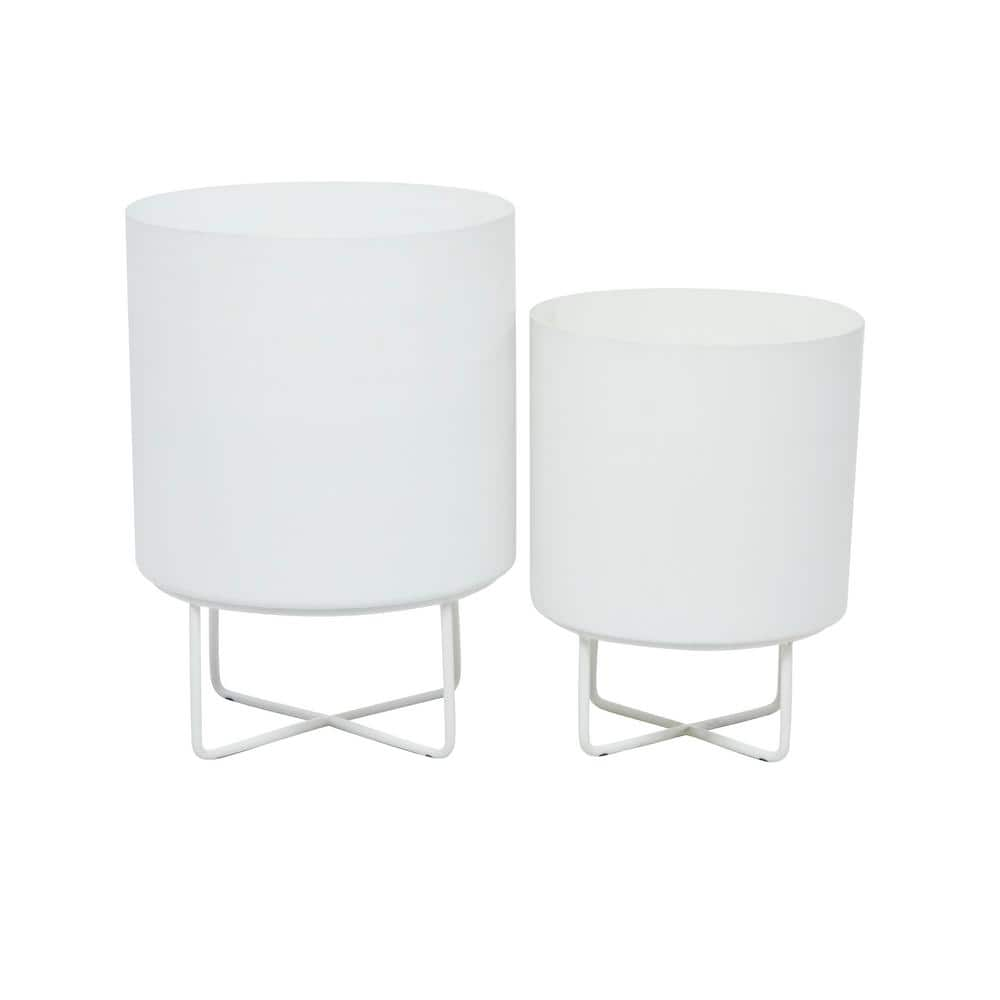 CosmoLiving by Cosmopolitan 12 In. x 16 In. White Metal Modern Planter (Set of 2) 040598