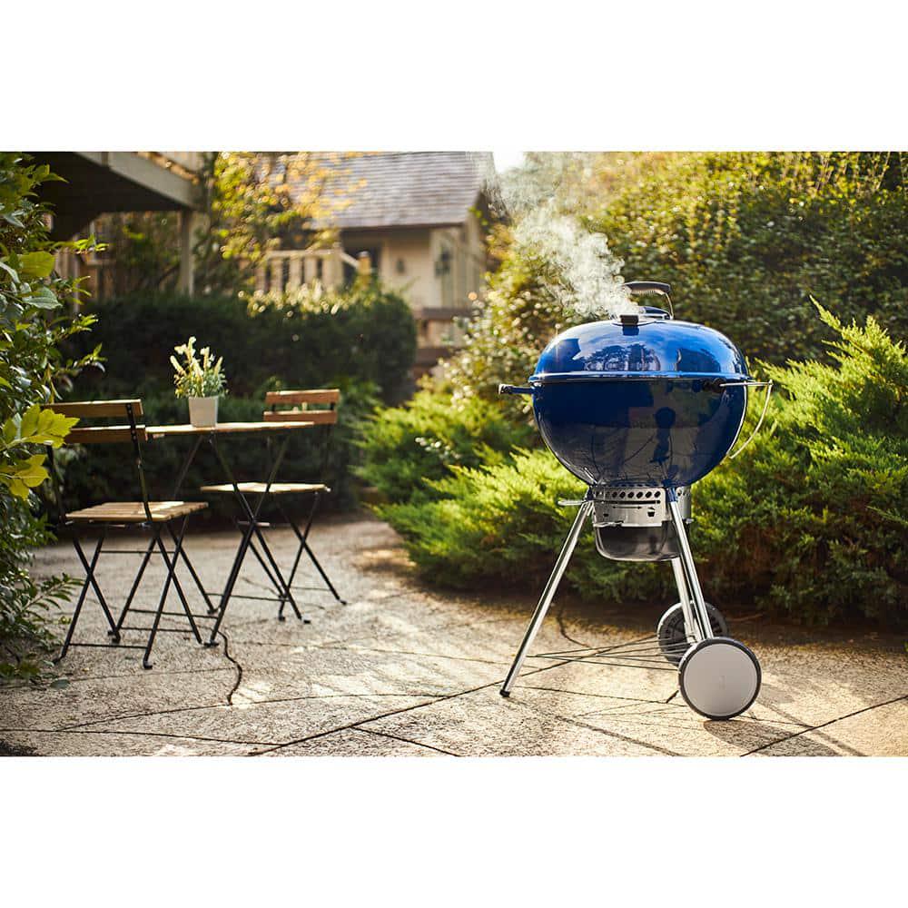 Weber 22 in MasterTouch Charcoal Grill in Deep Ocean Blue with BuiltIn Thermometer