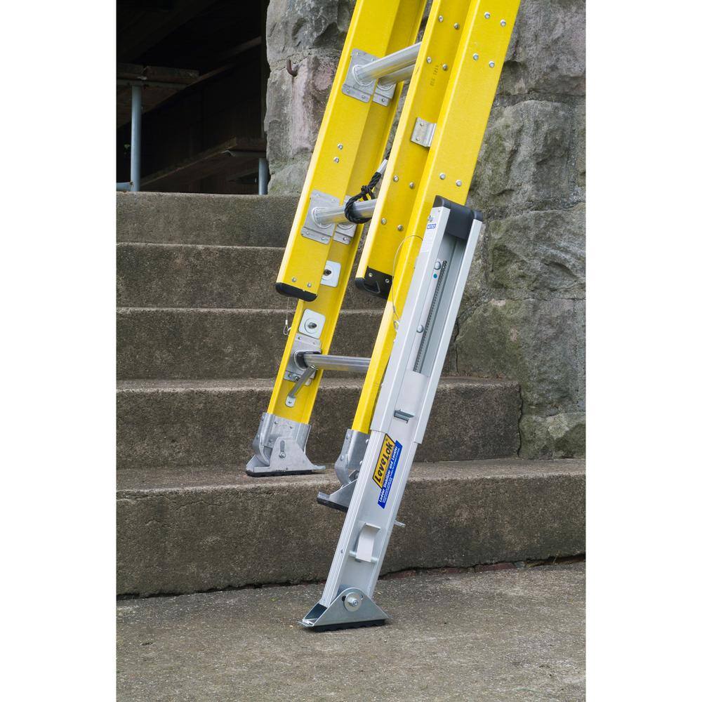 Werner 16 ft. Fiberglass D-Rung Extension Ladder with 375 lb. Load Capacity Type IAA Duty Rating D7116-2