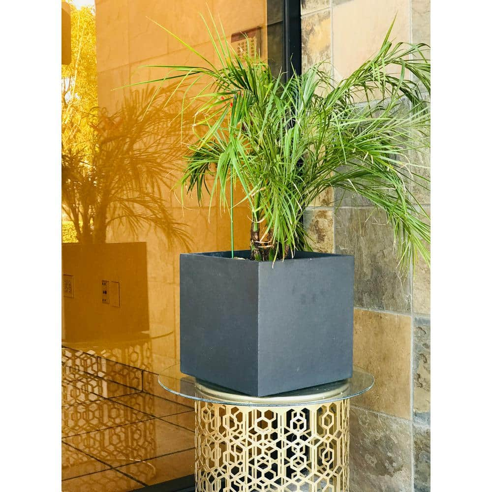 KANTE 10 in. Tall Charcoal Lightweight Concrete Square Modern Outdoor Planter RF0001A-C60121