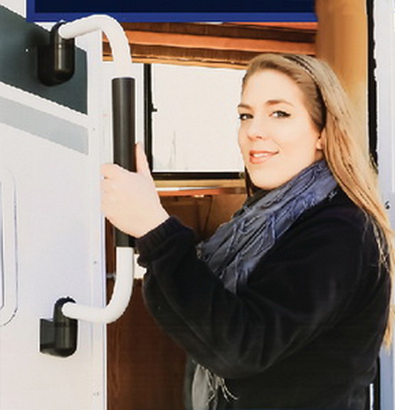 Camco Short Foldaway Grab Handle