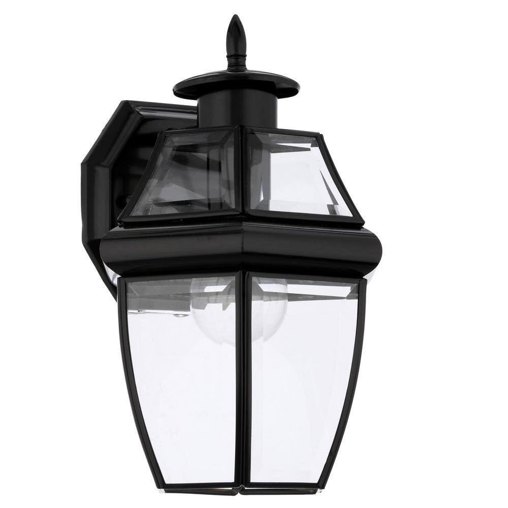 Generation Lighting Lancaster 1-Light Traditional Black Outdoor Wall Lantern Sconce 8038-12