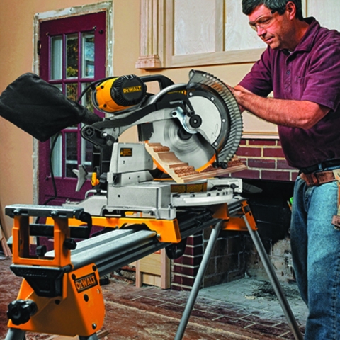 DeWALT DW716 Miter Saw， 12 in Dia Blade， 2 x 8 in 45 deg， 2 x 10 in at 90 deg Cutting Capacity， 3800 rpm Speed