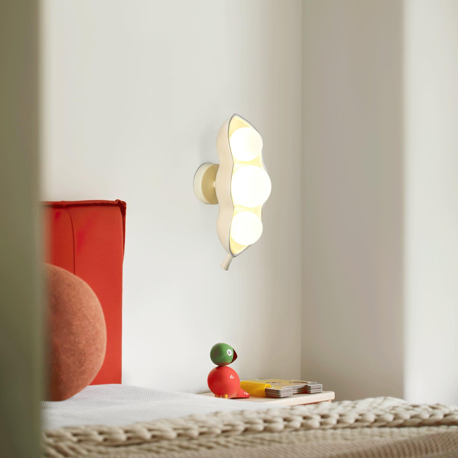 Pea Wall Lamp