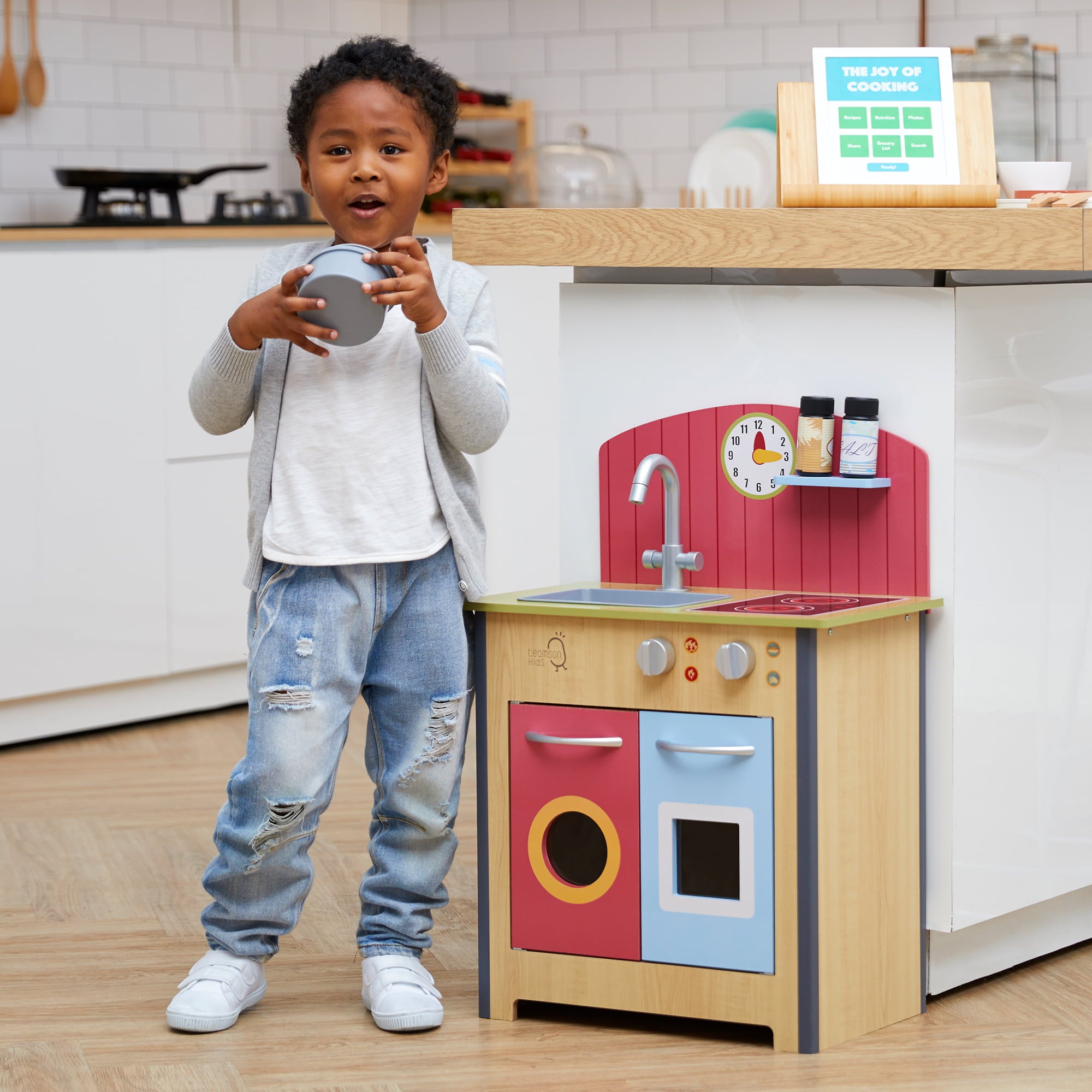 Teamson Kids Little Chef Porto Classic Wooden Kitchen Playset, Natural/Red