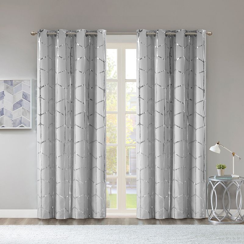 Intelligent Design 100% Blackout 1-Panel Khloe Metallic Grommet Window Curtain