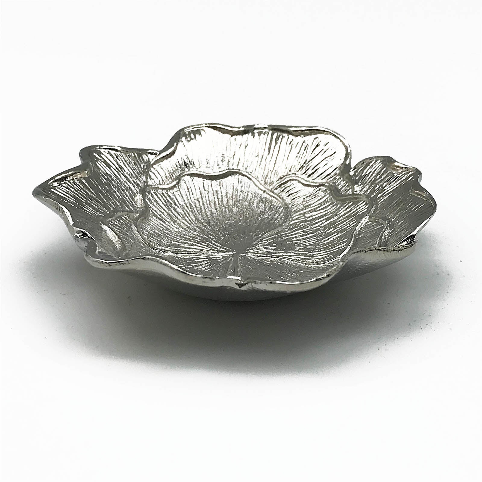 Handmade Zinc Plate/Ashtray  Chrome 48134A000