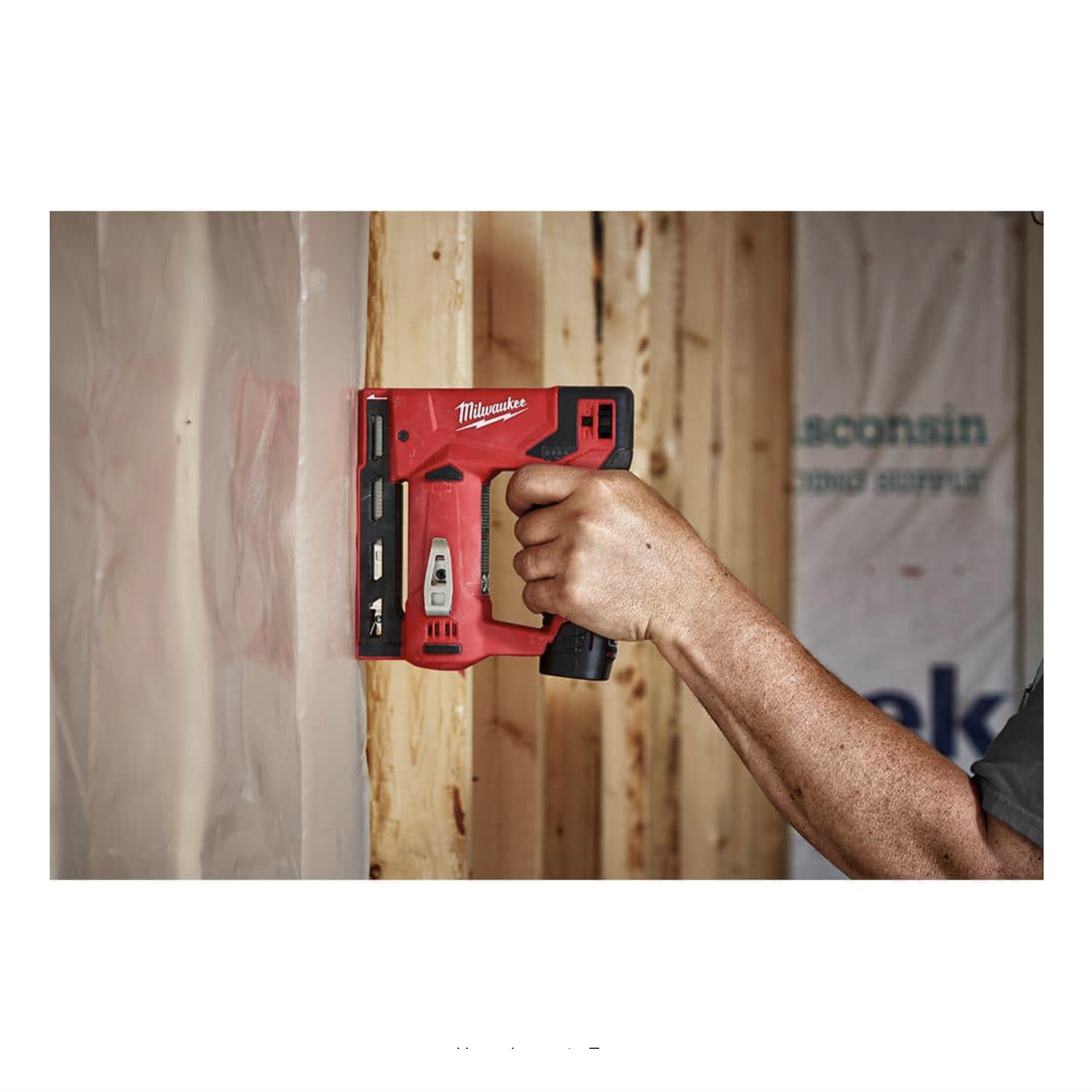 Milwaukee M12 12V Lithium-Ion Cordless Jig Saw With M12 3/8 in. Crown Stapler And 6.0 Ah XC Battery Pack