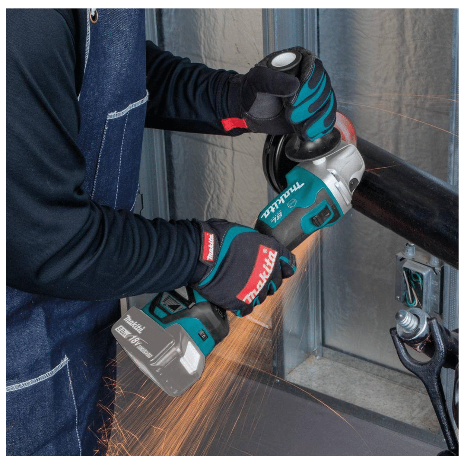 Makita 18-Volt LXT Brushless 4-1/2 in. / 5 in. Cordless Cut-Off/Angle Grinder with Electric Brake， Tool Only (XAG16Z)