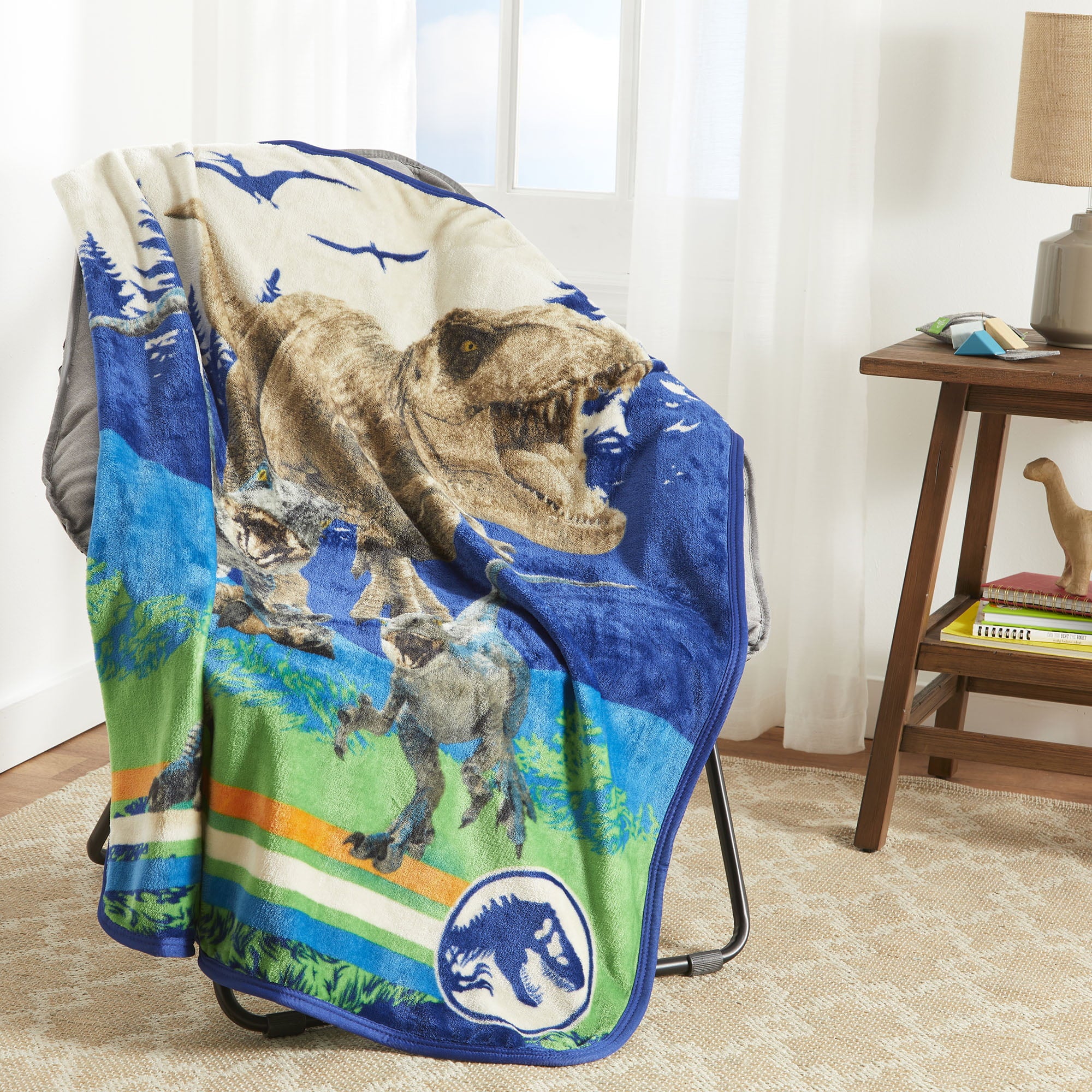 Jurassic World Kids Silky Soft Plush Throw Blanket， 40x50， Blue， Universal