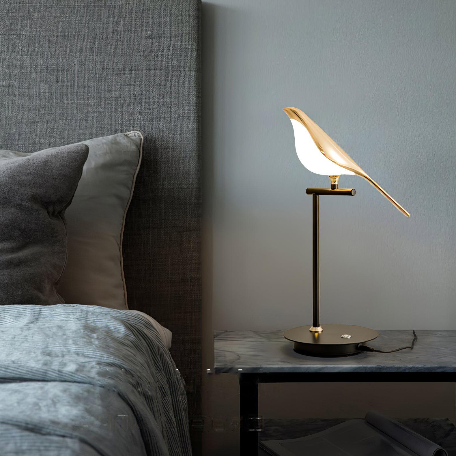 Magpie Perch Table Lamp