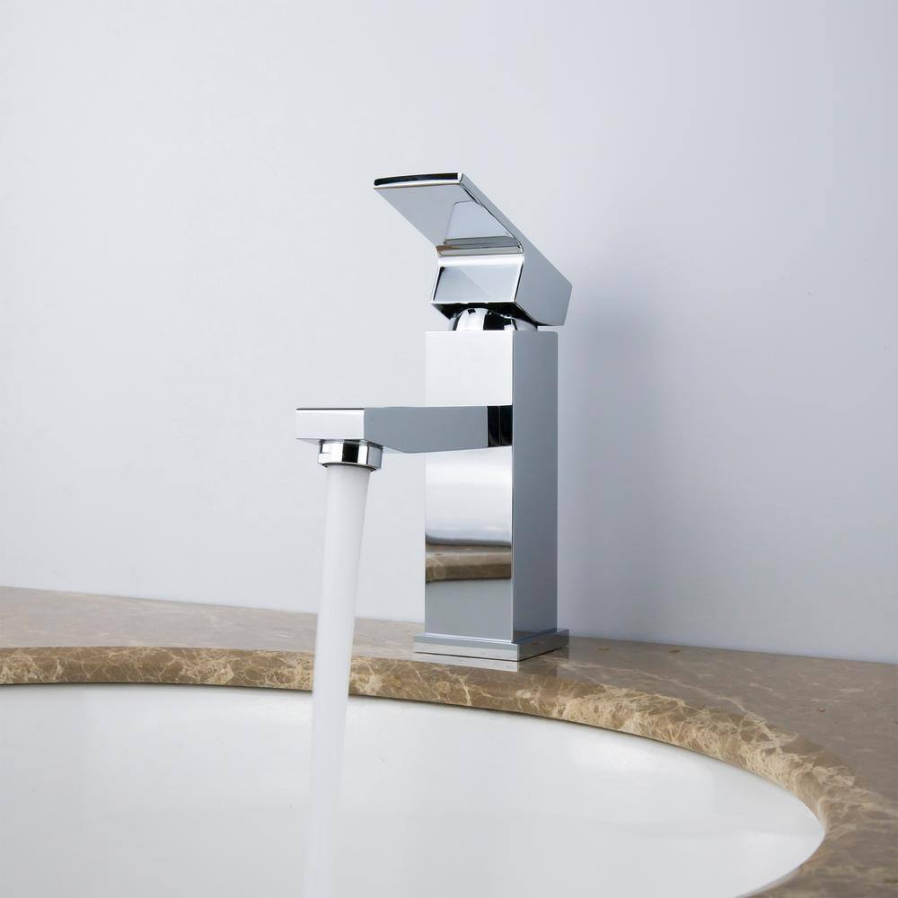 Luxurious Single Hole Single-Handle Bathroom Faucet in Chrome YPG301