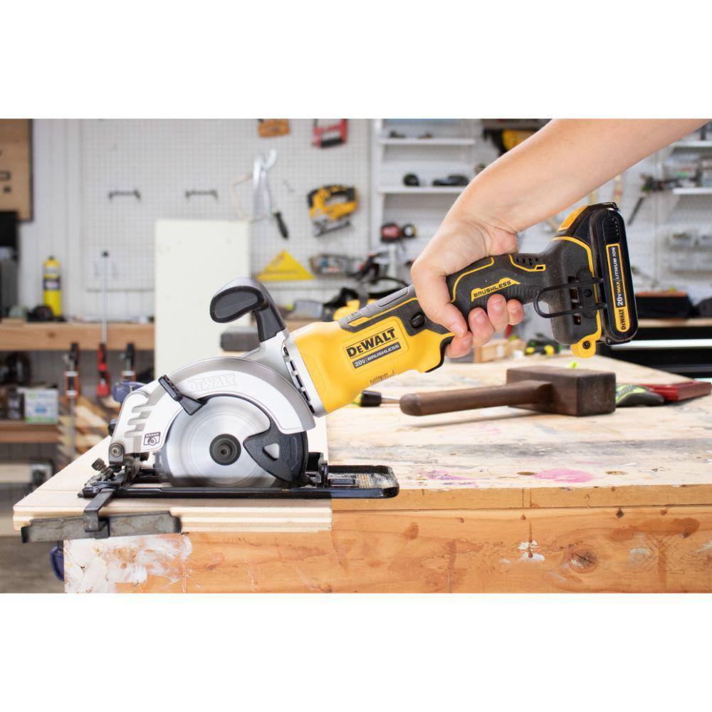 DW ATOMIC 20V MAX Cordless Brushless 4-12 in. Circular Saw (Tool Only) DCS571B