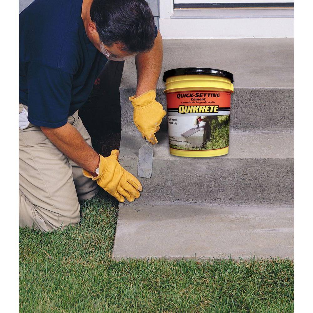 Quikrete 20 lb. Quick-Setting Cement Concrete Mix 124020