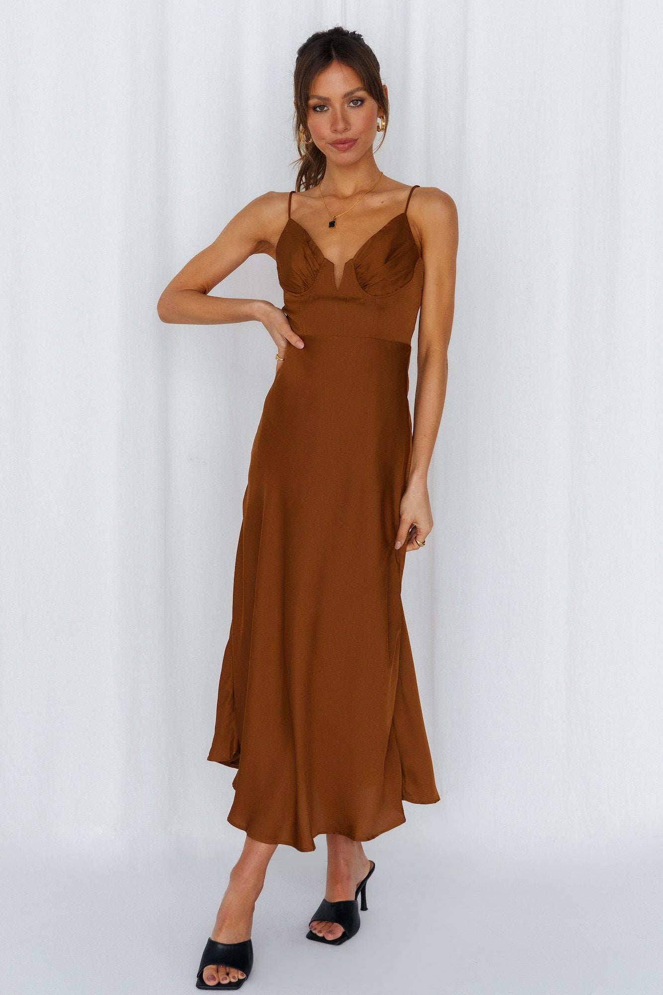 No Missing Kisses Midi Dress Chocolate