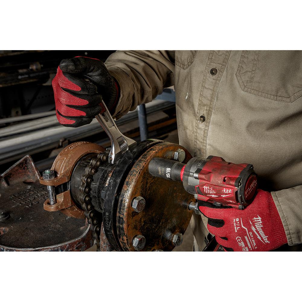 Milwaukee SHOCKWAVE™ Impact Duty™ Socket 1/2 Drive 15/16 Deep 6 Point ;