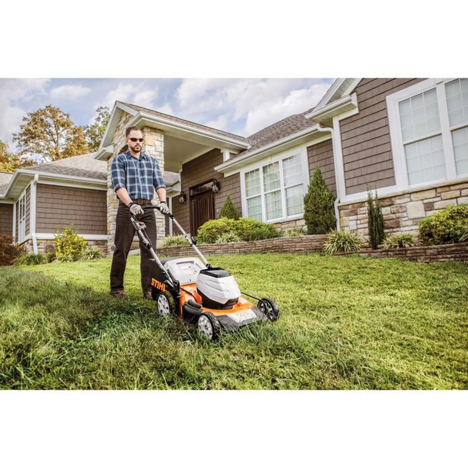 STIHL RMA 510 21 in. 120 V Battery Lawn Mower Kit (Battery \u0026 Charger)