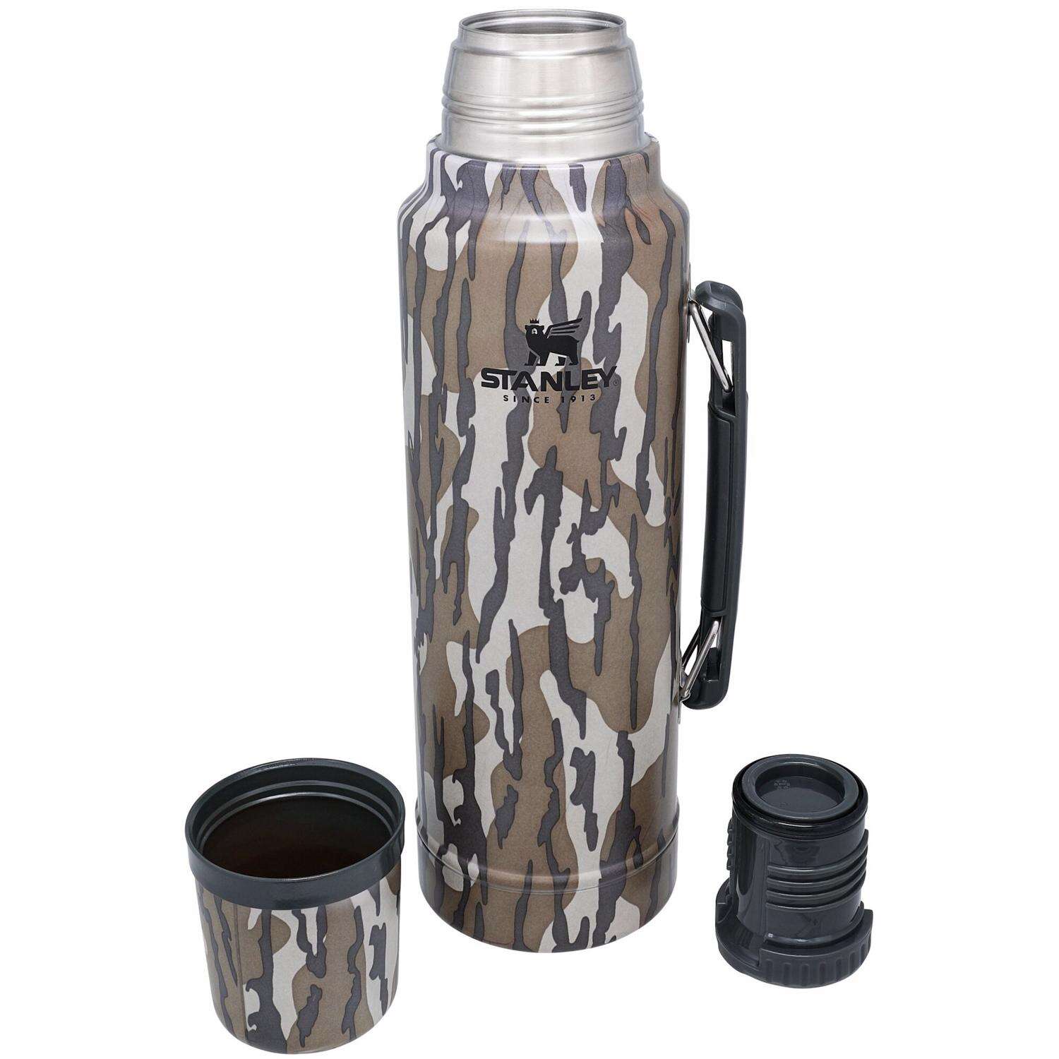 Stanley Legendary Classic 1.5 qt Mossy Oak Bottomlands BPA Free Insulated Bottle