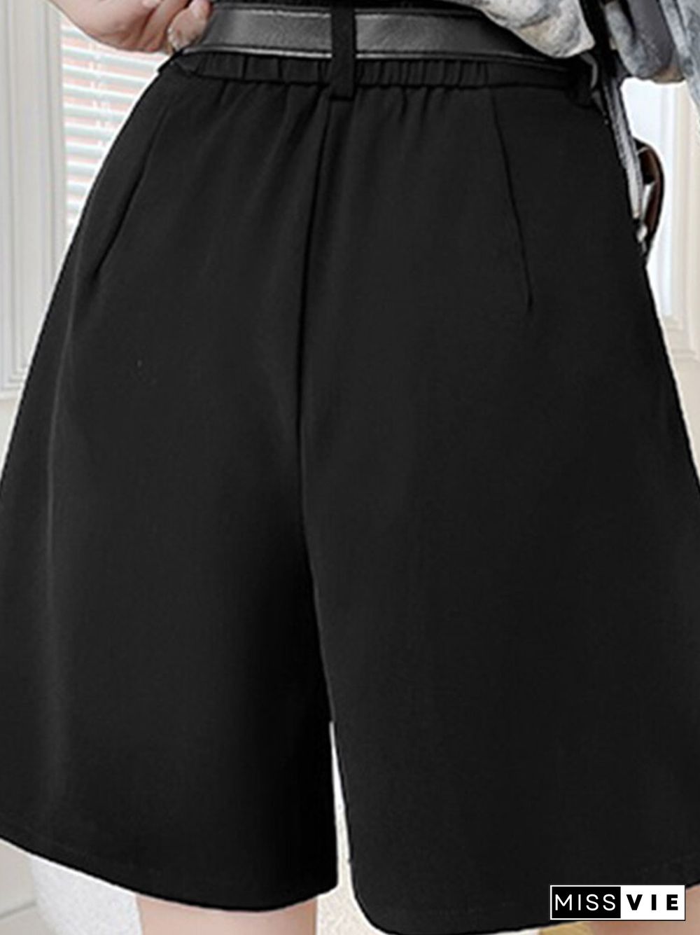 Women Solid Pocket Elastic Waist Back Wide Leg Shorts