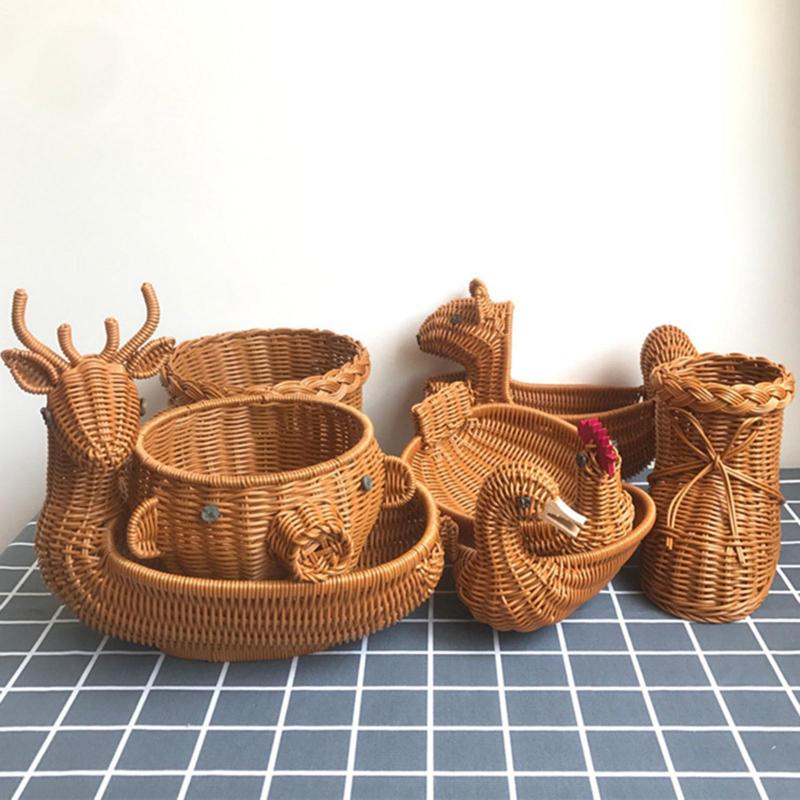 Handmade Basket Cute Animals Shaped Baskets Food Bread Camping Picnic Basket Fruit Storage Basket - Squirrel