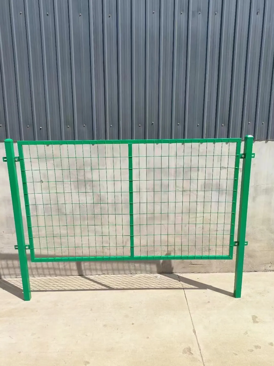 Professional Metal Fencing 3d curved bending PVC Coated fencing panels galvanized iron steel Wire Mesh Fence airport