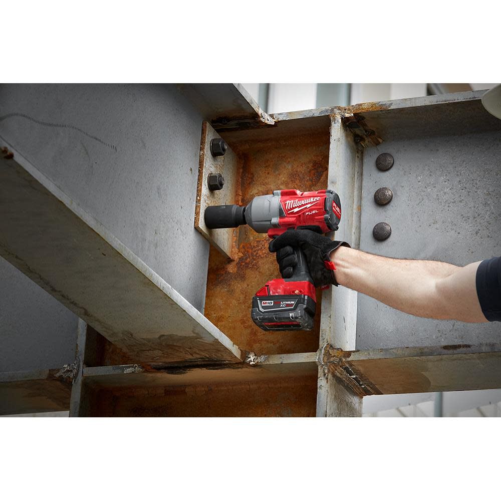 Milwaukee M18 FUEL 1/2 in. High Torque Impact Wrench with Pin Detent Kit 2766-22 from Milwaukee