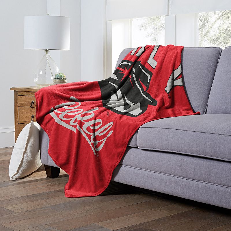 The Northwest UNLV Rebels Alumni Silk-Touch Throw Blanket