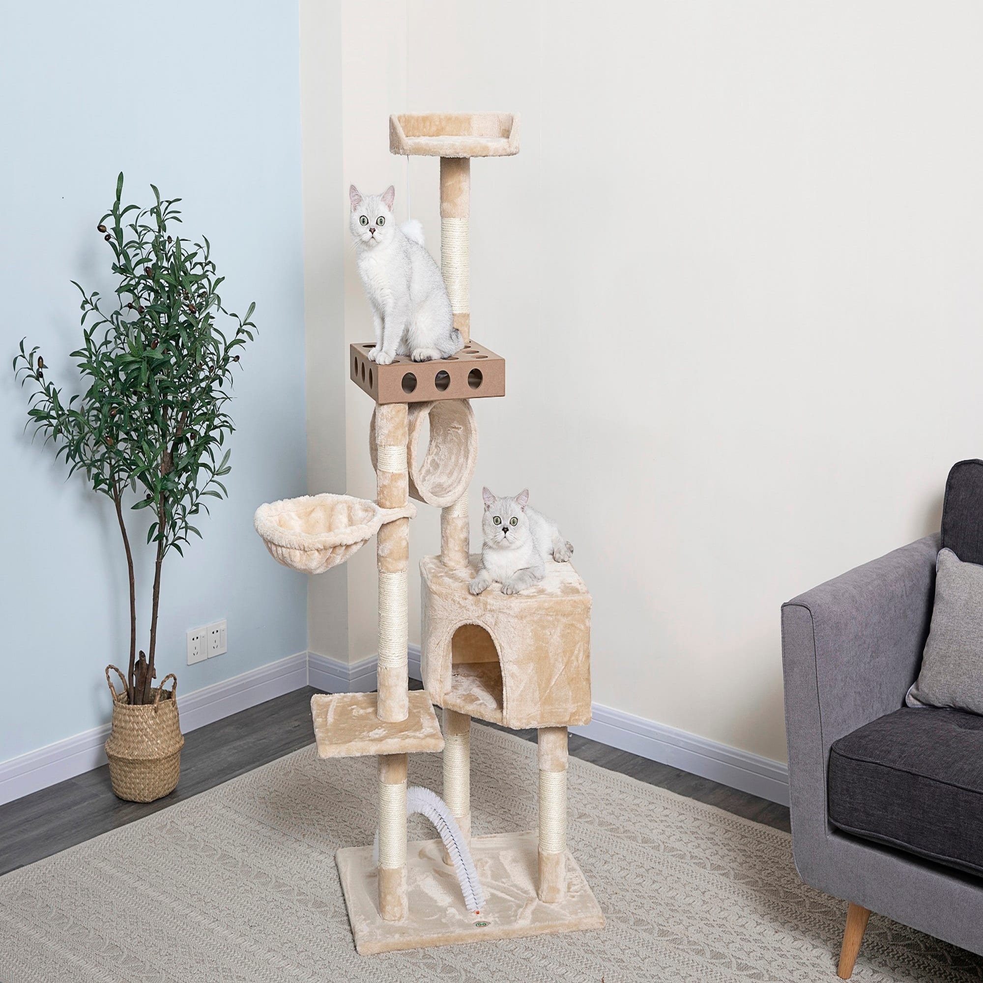 Go Pet Club IQ Busy Box Cat Condo with Sisal Covered Scratching Posts SF066， 60