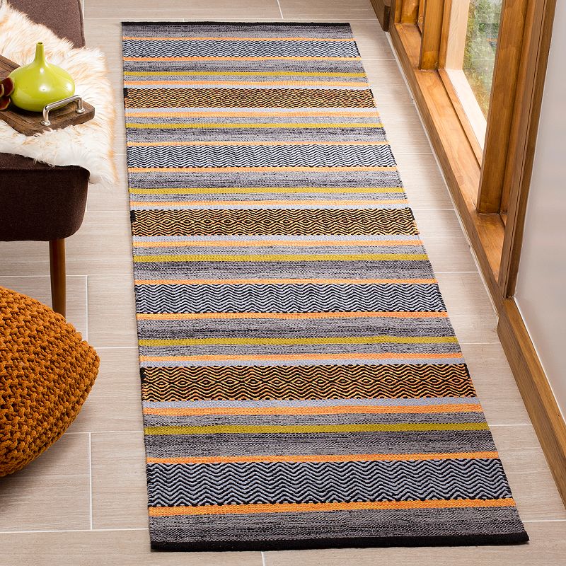 Safavieh Montauk Margot Striped Rug