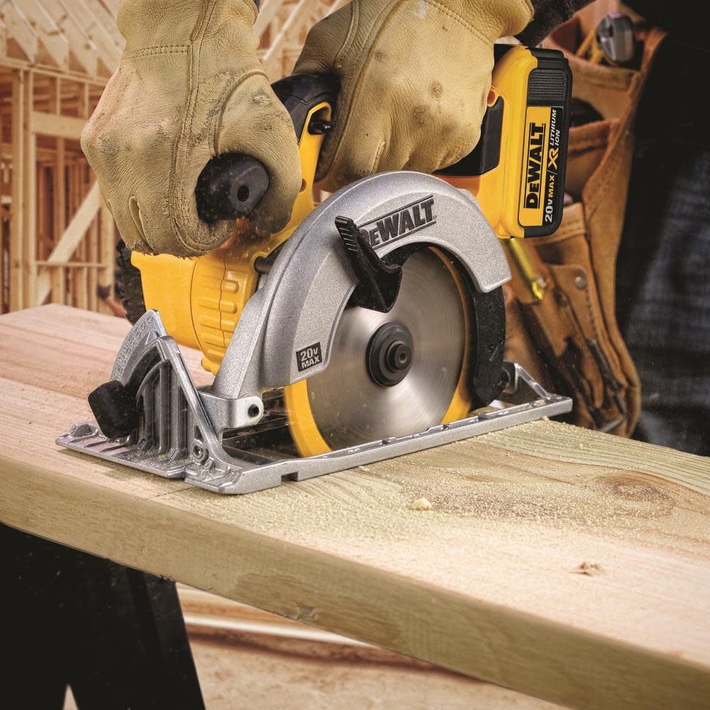 DEWALT 20 V MAX 6 1/2 in Circular Saw 3Ah Kit Bundle DCB230C-DCS391B from DEWALT