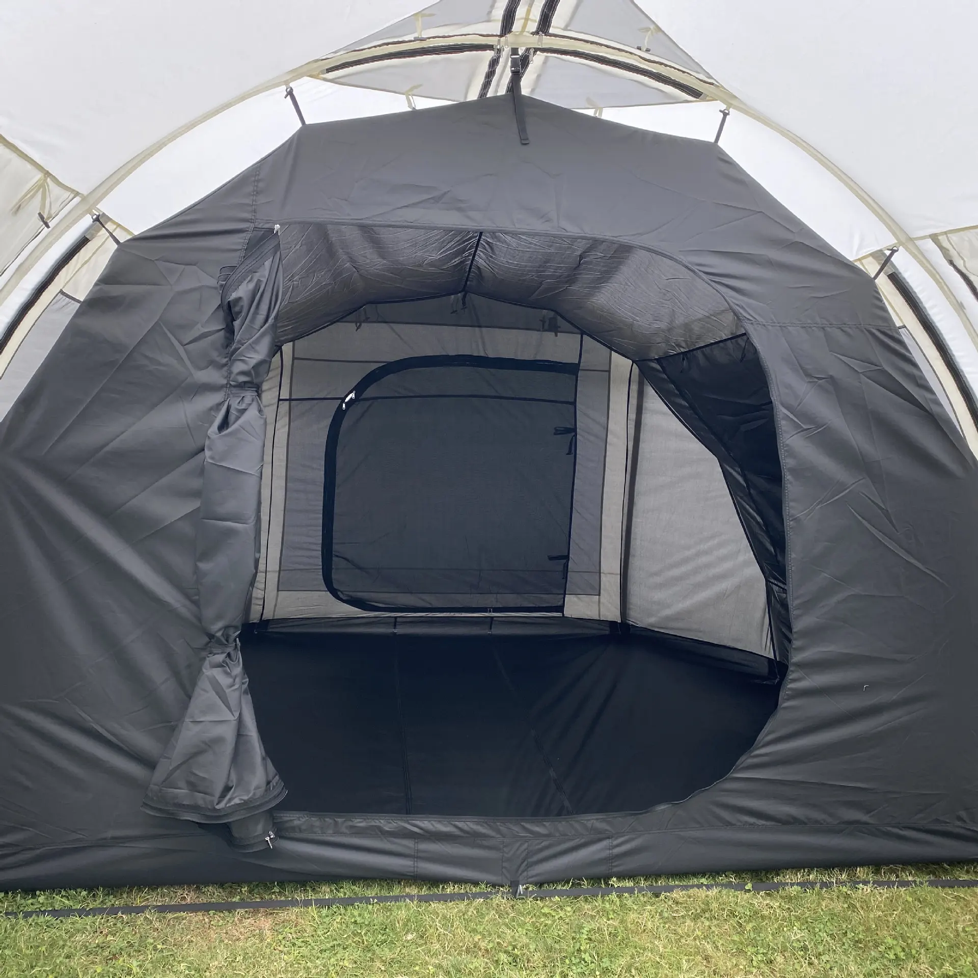 Wholesale Luxury Waterproof Outdoor Camping Dome Folding Tunnel Tent Large Camping Tunnel Tent For Family With 2 Bed Rooms