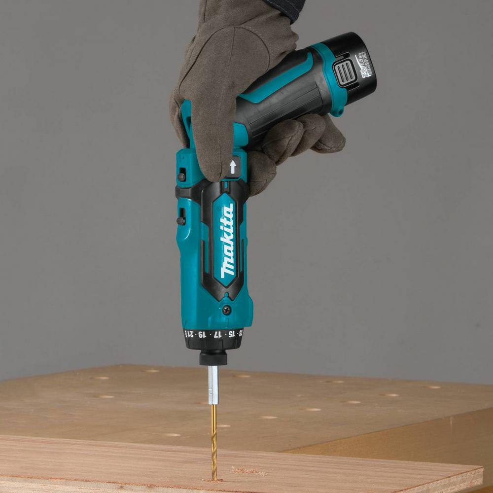 Makita 7.2V Lithium-Ion 14 in. Cordless Hex Driver-Drill Kit with Auto-Stop Clutch DF012DSE