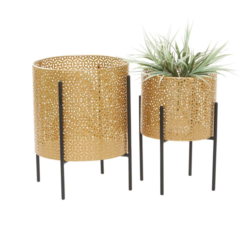 CosmoLiving by Cosmopolitan 15in. Medium Gold Metal Indoor Outdoor Planter with Removable Stand (2- Pack) 73864