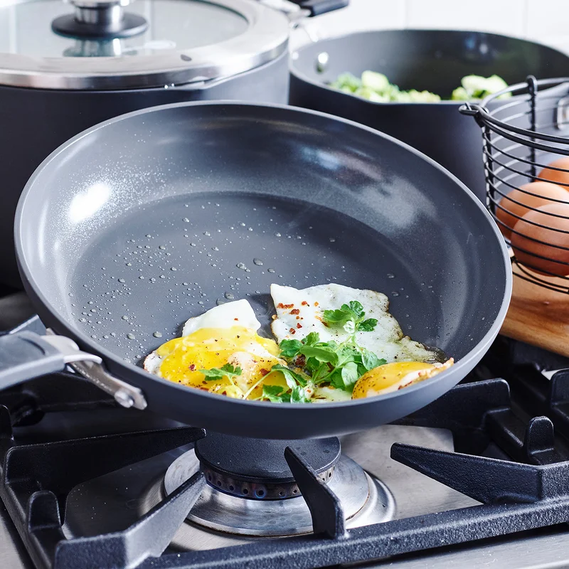 GreenPan Levels Stackable Hard Anodized Healthy Ceramic Nonstick， 10 and 12 Frying Pan Skillet Set， PFAS-Free， Dishwasher Safe， Black