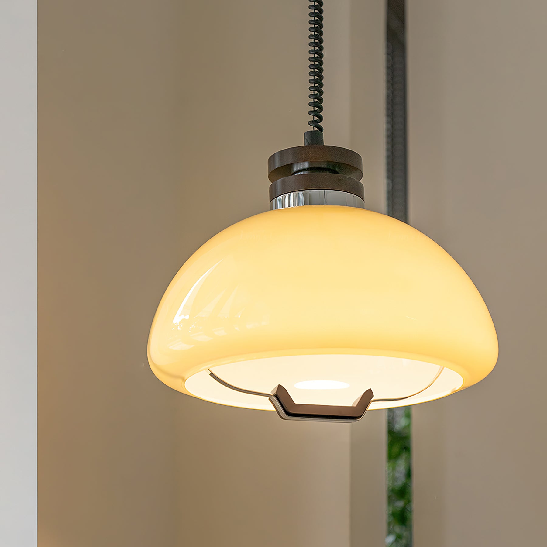 Vela Pudding Pendant Light