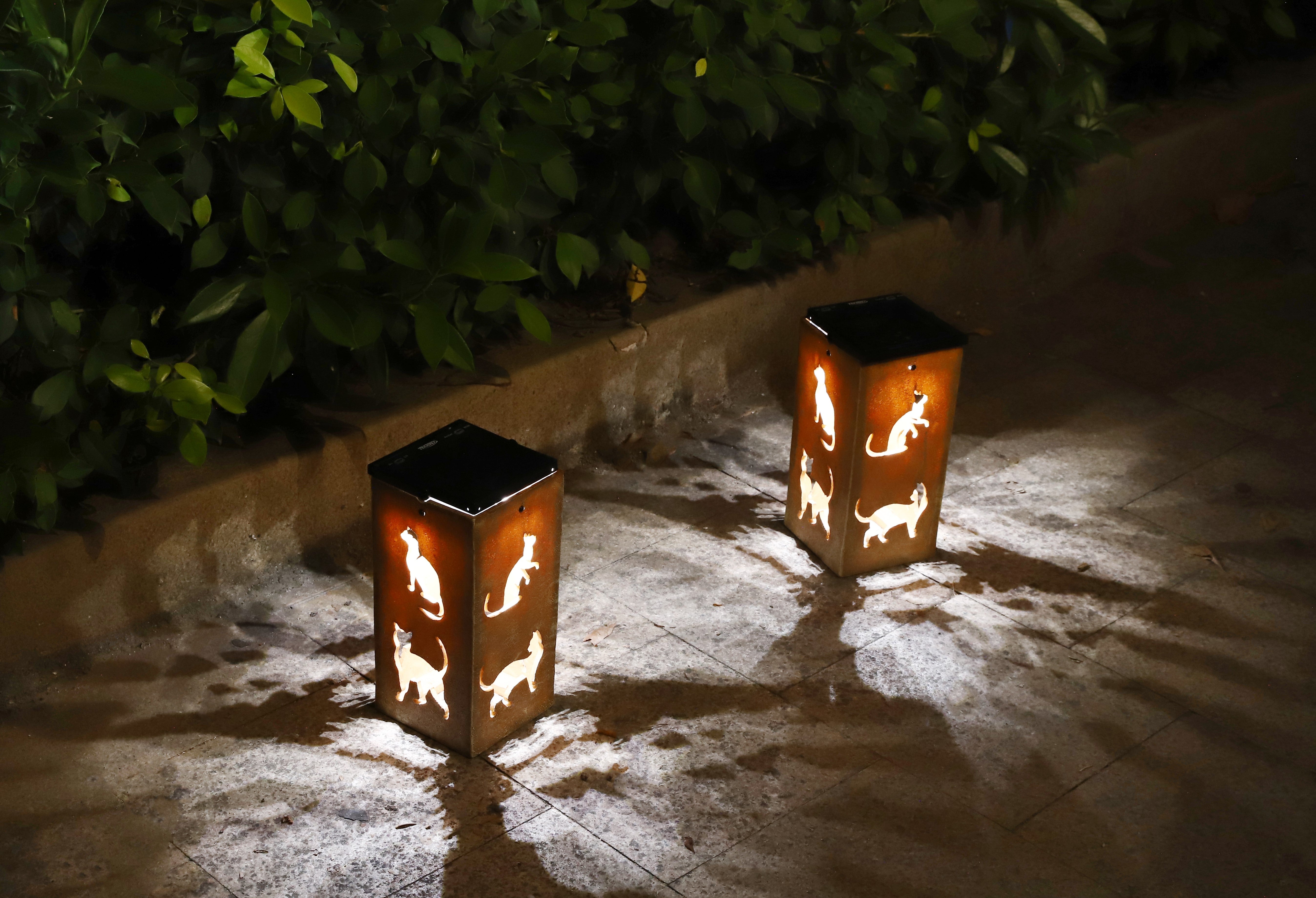 Solar Decorative Portable Lantern - Squirrel