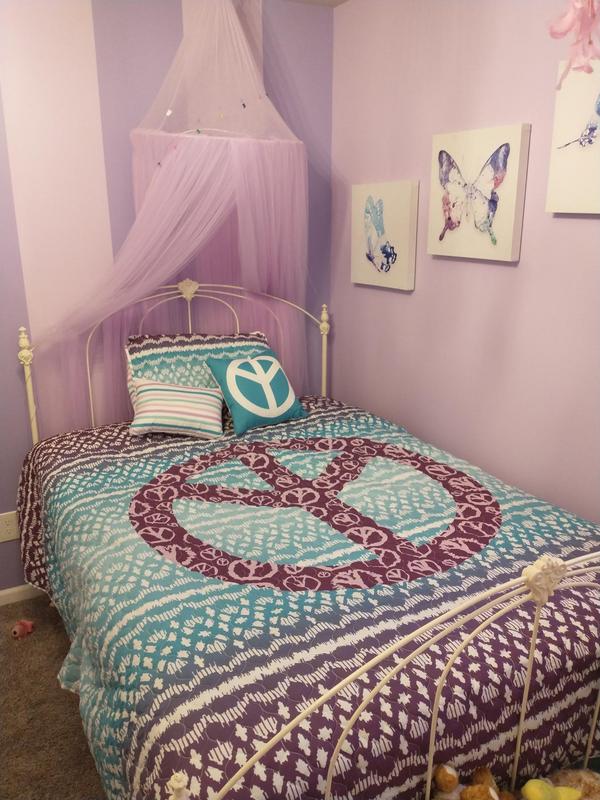 Peace Ombre Reversible Quilt Set