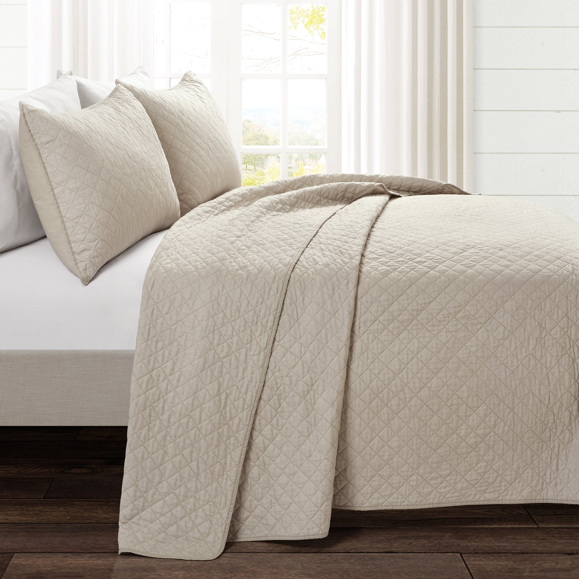 Ava Diamond Oversized Cotton Quilt Set