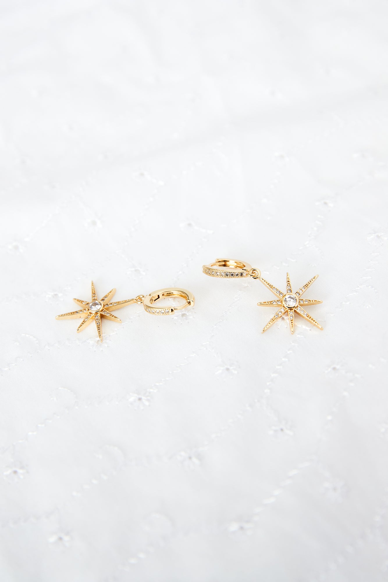 Star Light Earrings Gold