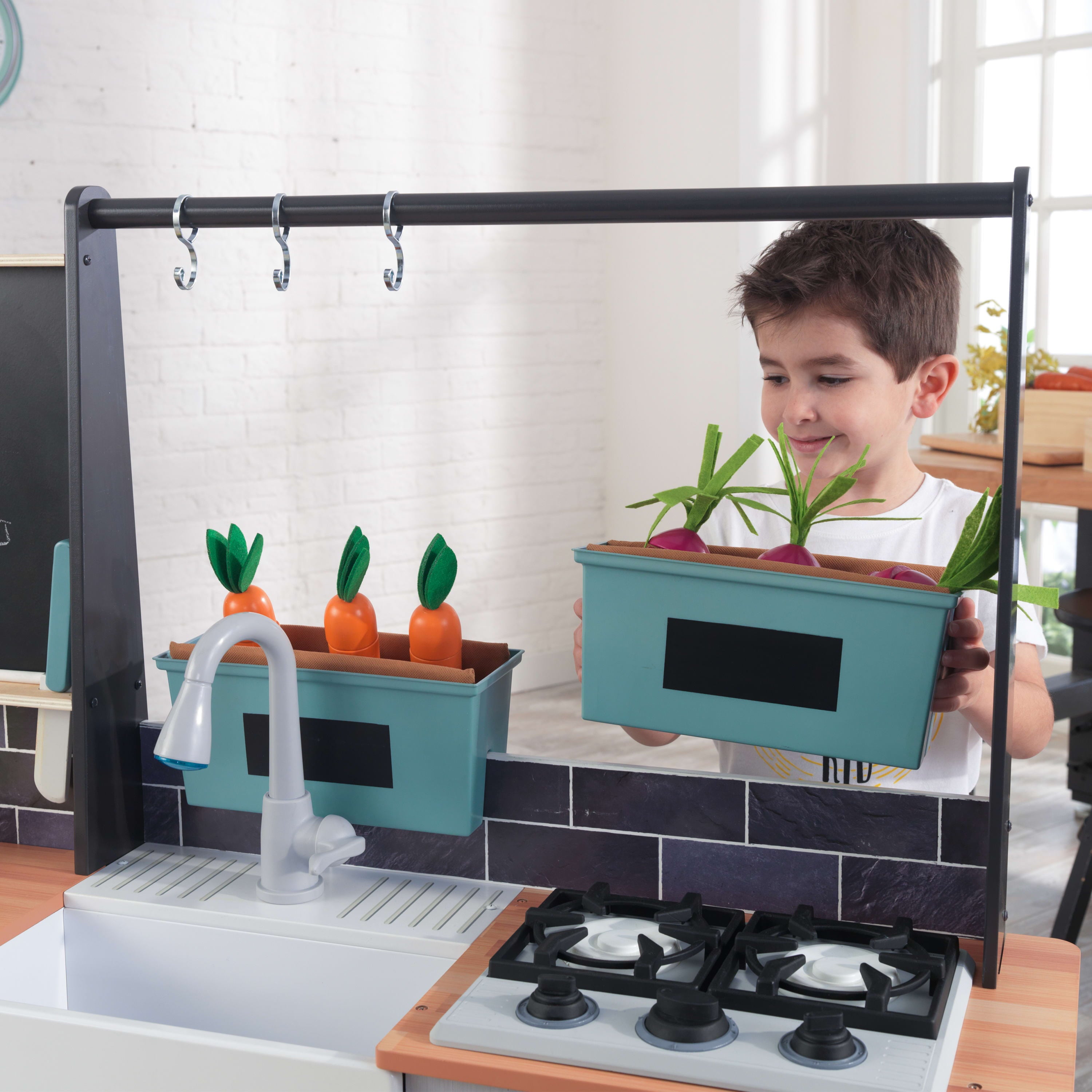 KidKraft Farm to Table Play Kitchen with 18-Piece Accessory Play Set