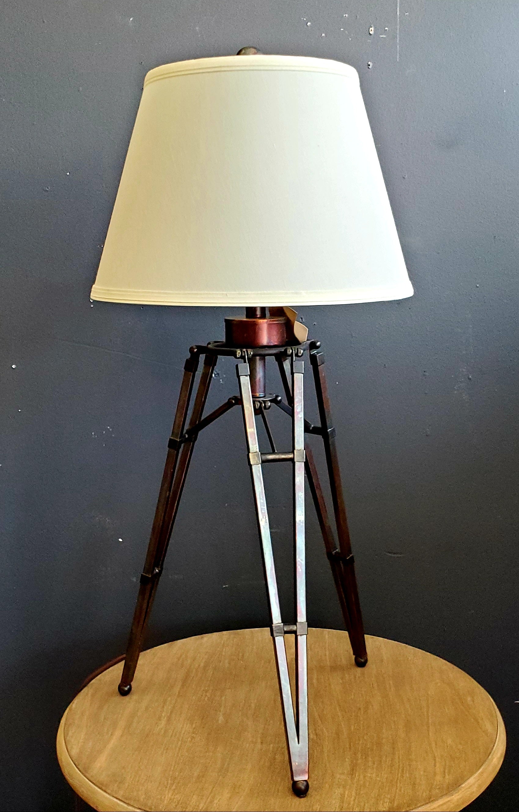 TUSTIN LAMP