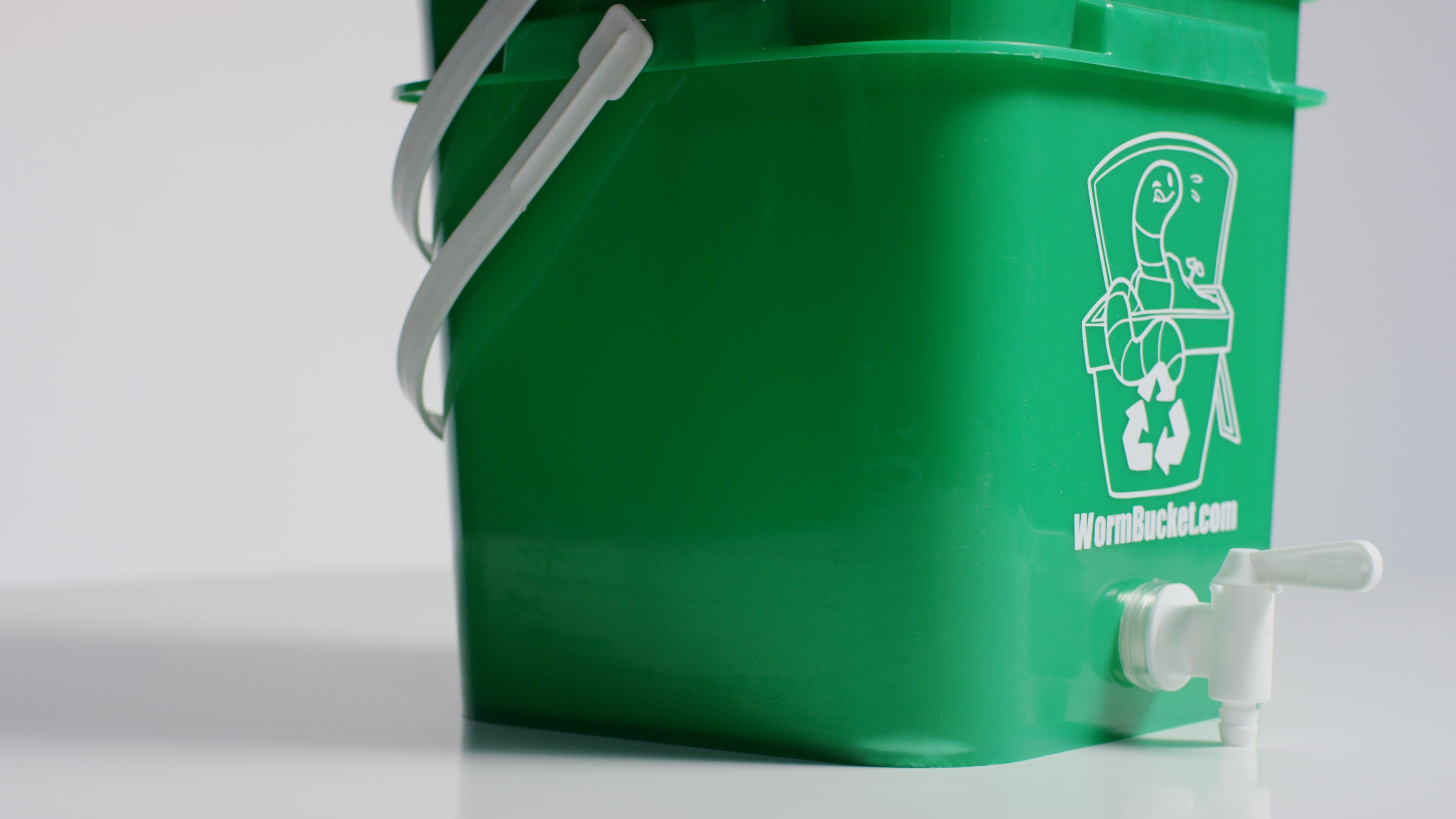 Worm Bucket? Indoor Composter Kit