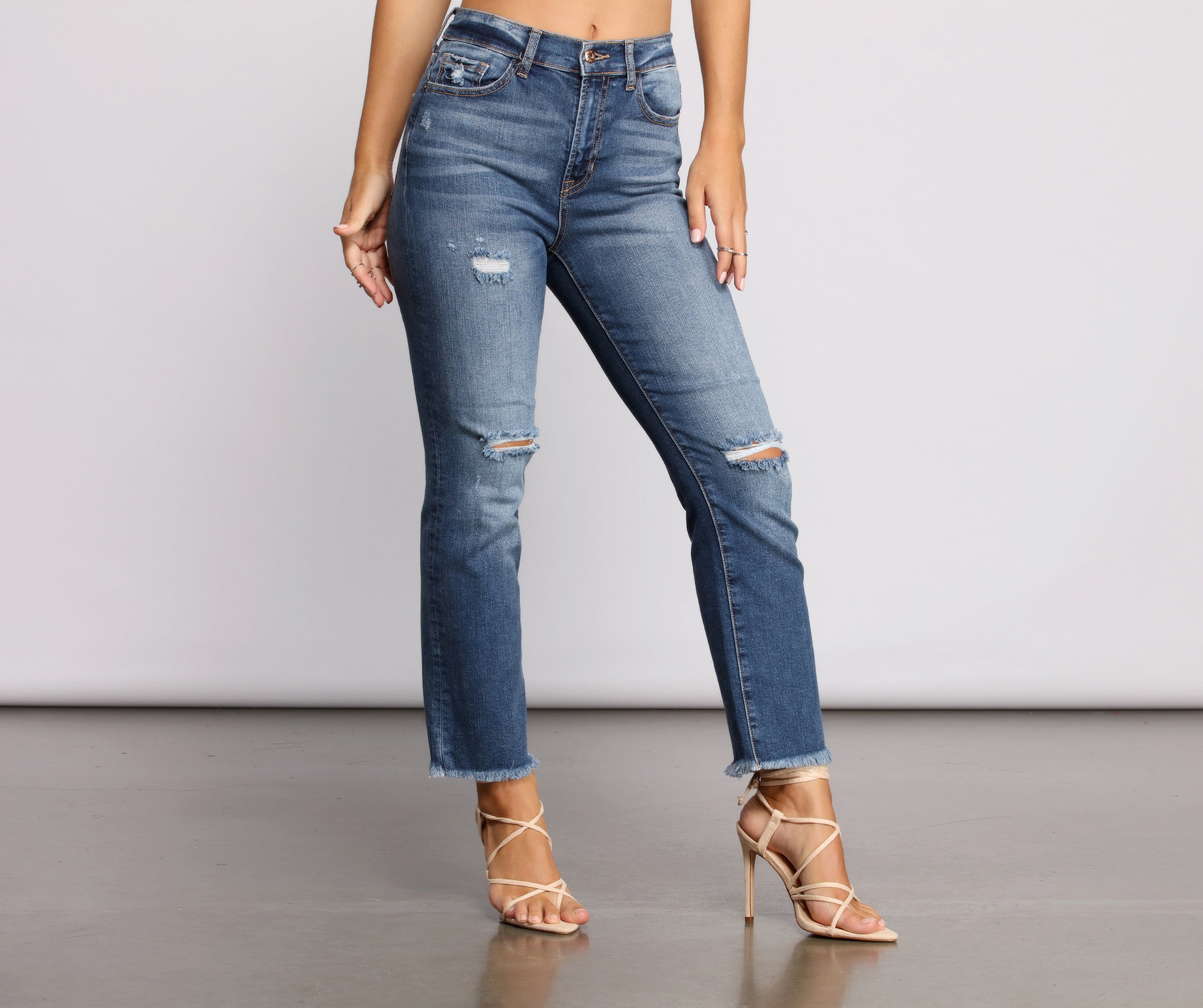 Level Up Mid Rise Frayed Cropped Jeans