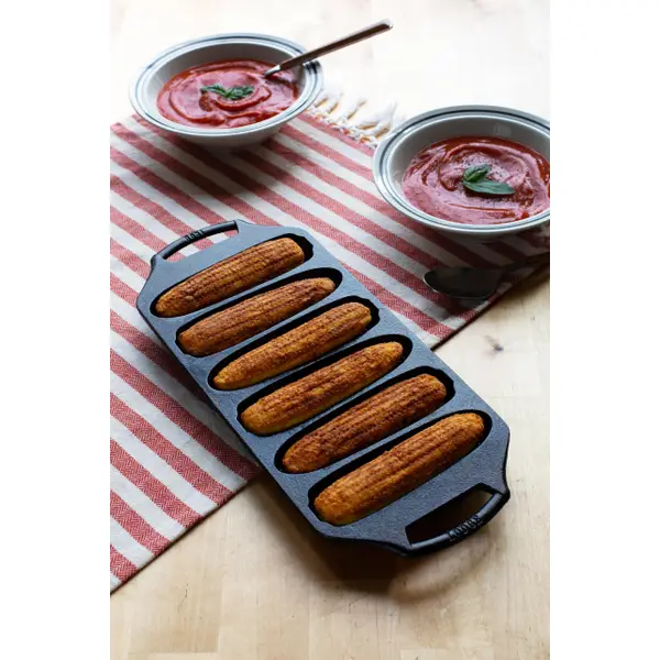 Lodge Seasoned Cast Iron Cornstick Pan