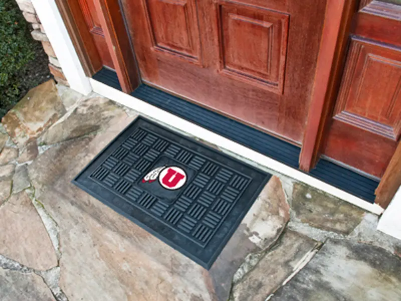 2 x 3 X-Small U of U Medallion Door Mat