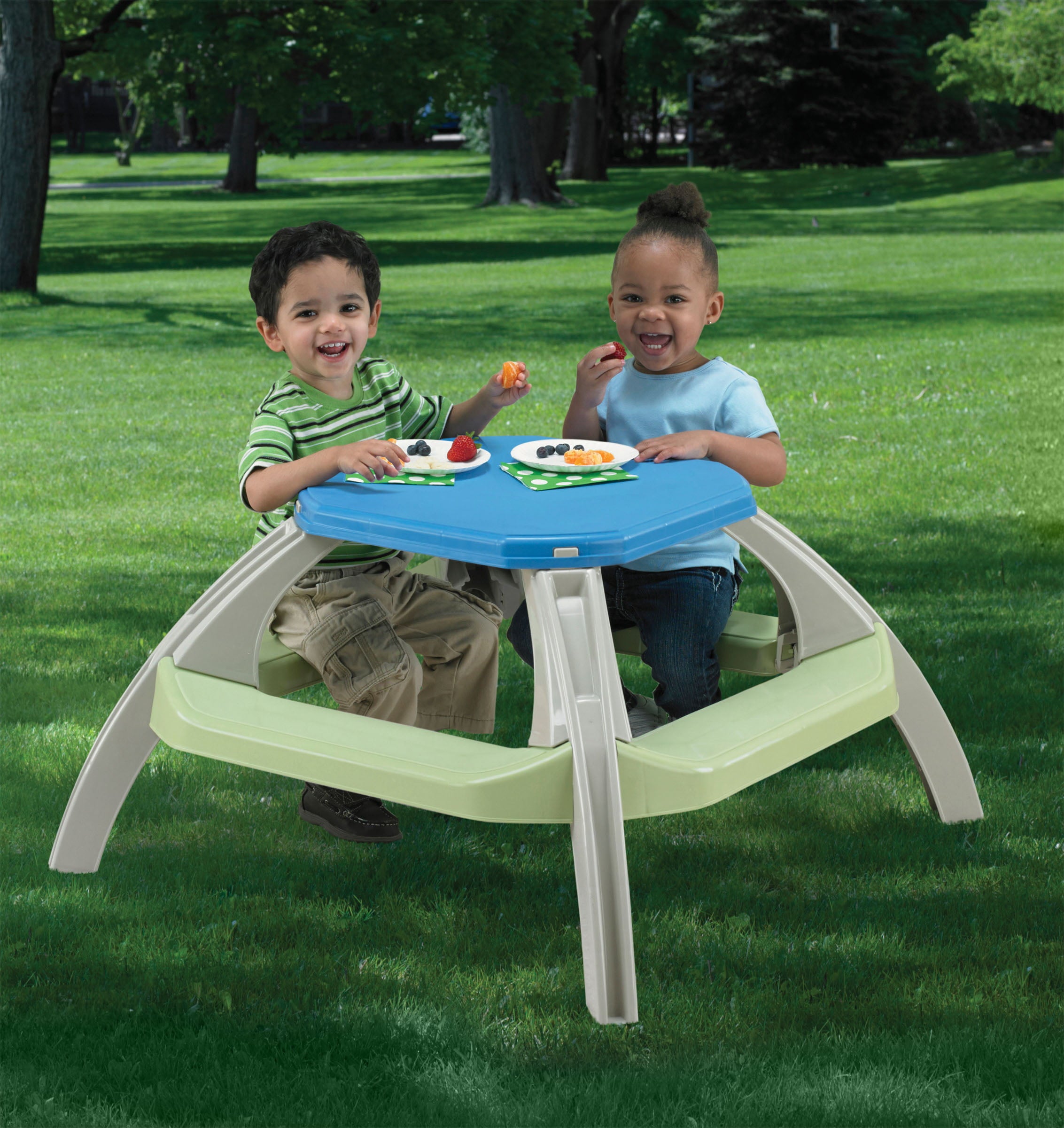 American Plastic Toys Kids Indoor/Outdoor Octagonal Picnic Table Unisex Colored Play Furniture for Kids