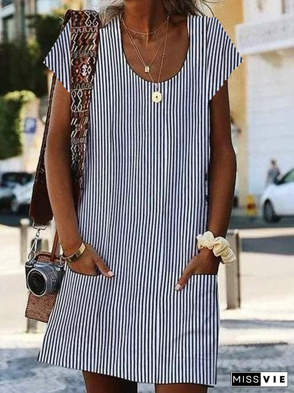 Women's Short Sleeve Striped Shift Dresses With Pockets Mini Dress