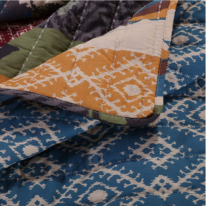 5 Piece King Size Quilt Set with Nature Inspired Print， Multicolor