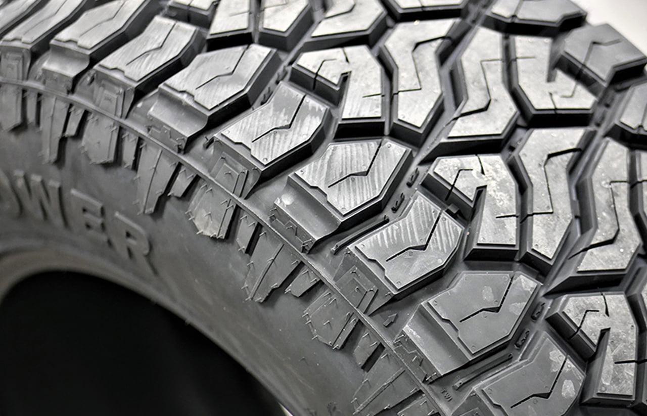 Venom Power Terra Hunter R/T LT 275/65R18 Load F 12 Ply R/T Rugged Tire