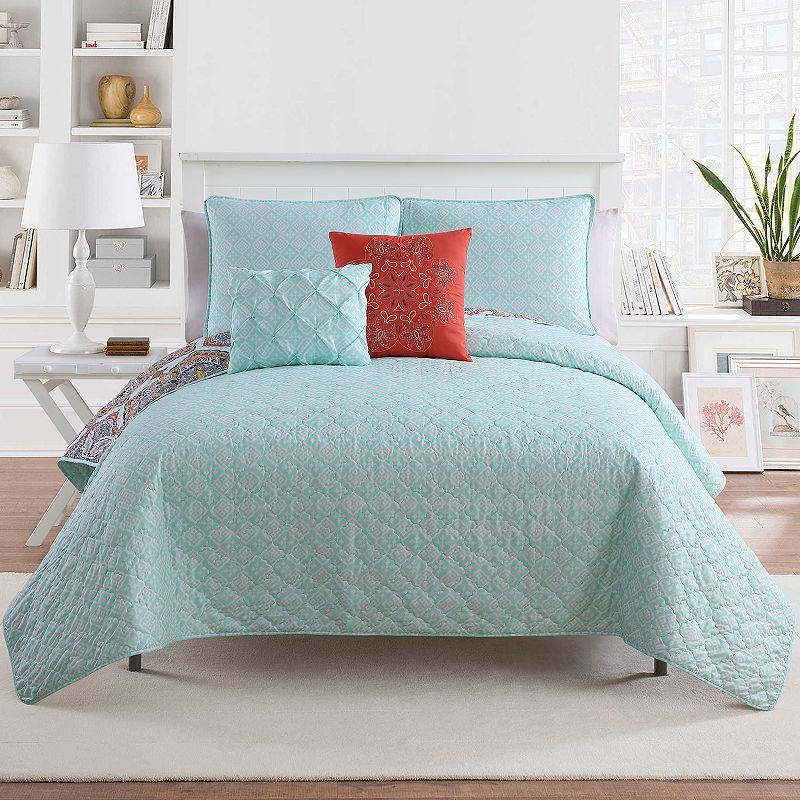 VCNY Home Yara Quilt Set